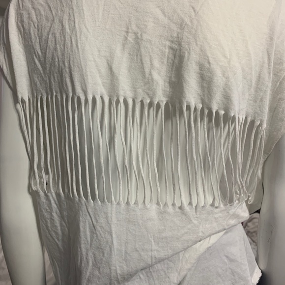 GUESS tshirt - Picture 2 of 2